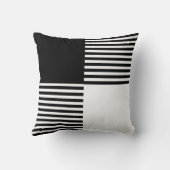 クラシック白黒ミニマモダンリストストリップ クッション (裏面)
