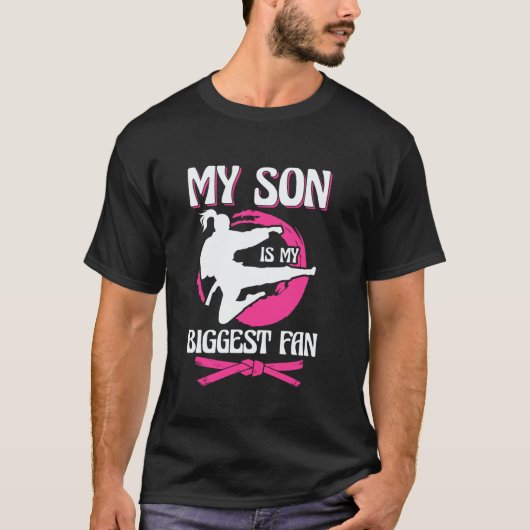 クラシック空手ママ 私の息子は私の最大のファン 武道 Tシャツ (正面)