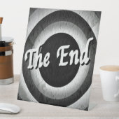 クラシック終了クレジット – B&W 台座サイン (インサイチュ)