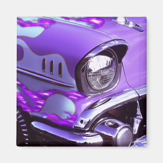 クラシック車：燃えフード付きシボレー マグネット (正面)