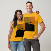 クラシック飛んでいるソーサー2 Tシャツ (ユニセックス)