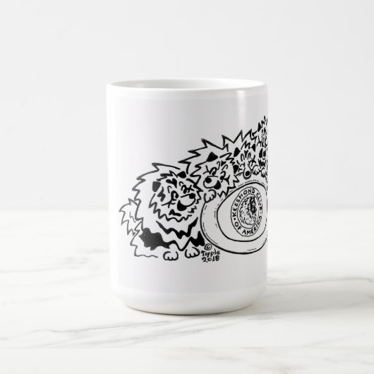 クラシック15のoz。 KCAのアートワークが付いているマグ コーヒーマグカップ (中央)