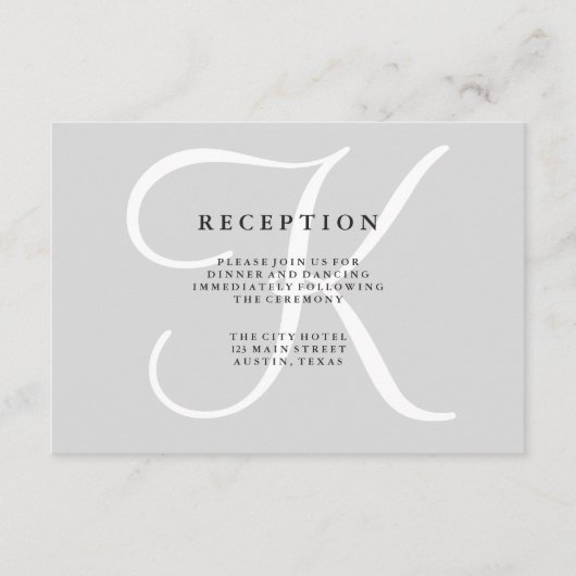 クラシック グレー モノグラム ウェディング レセプション カード (正面)