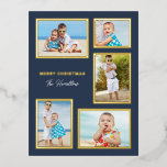 クラシック コラージュ 5 枚の写真 ネイビーブルー & ゴールド 箔シーズンポストカード<br><div class="desc">このクラシックなホリデー ポストカードは、ネイビーブルーの背景にゴールドの箔押しでフレームされた 5 枚の写真を特徴としています。写真は、ホリデー メッセージ (「メリー クリスマス」として表示) と家族の署名を囲んでいます。表側にお気に入りの写真を入れてカスタマイズし、裏側に友人や家族へのカスタム メッセージを書き加えてください。</div>