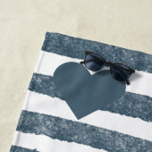 クラシック ブルー＆ホワイト ストライプ リゾート ビーチタオル (インサイチュ)