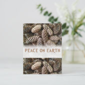 クラシック ホリデー 松ぼっくり ピース オン アース シーズンポストカード (スタンド正面)