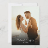 クラシック ミニマル ハンドライティング スクリプト フォト ウェディング 招待状 (裏面)