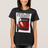 クラシックVWビートルを運転する Tシャツ (正面)