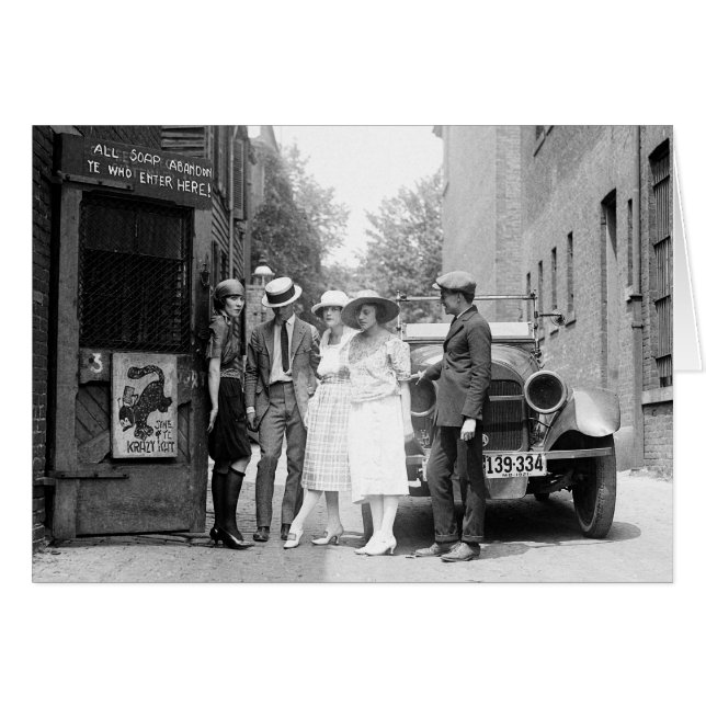 クラジー・カット・スピークイージー、1921年 (正面横)