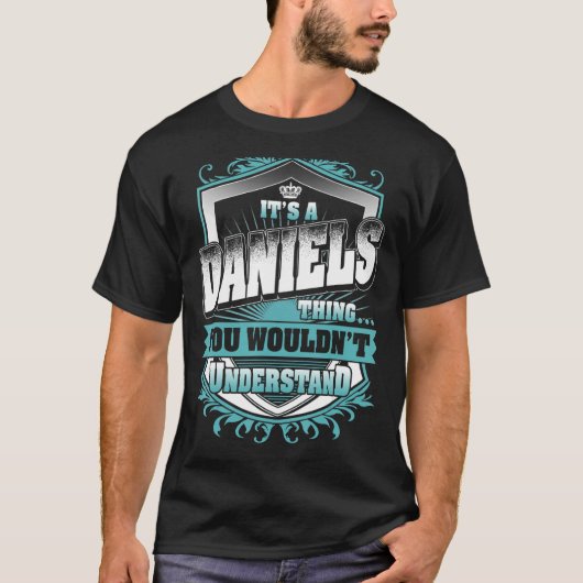 クラスが分からないのはDANIELSだ Tシャツ (正面)