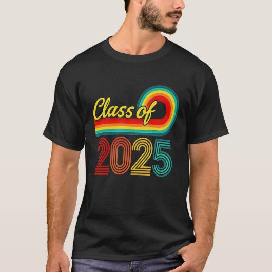 クラス2025 Tee – 歩いて大きく、誇りを持った卒業 Tシャツ (正面)
