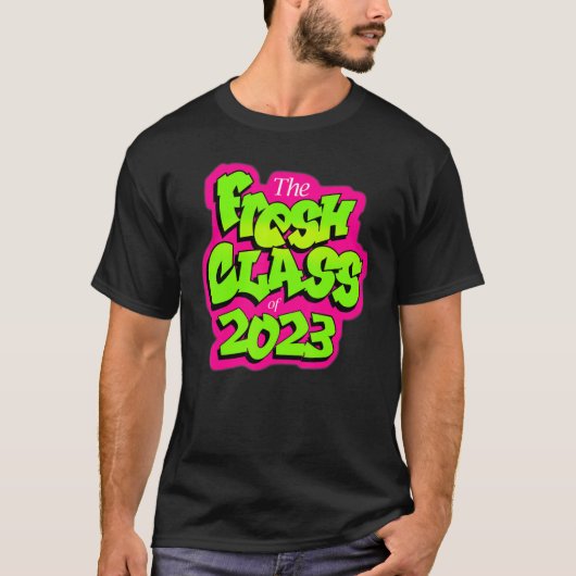 クラスOf 2023 Senior Fresh 90sレトロテレビスタイルグラード Tシャツ (正面)