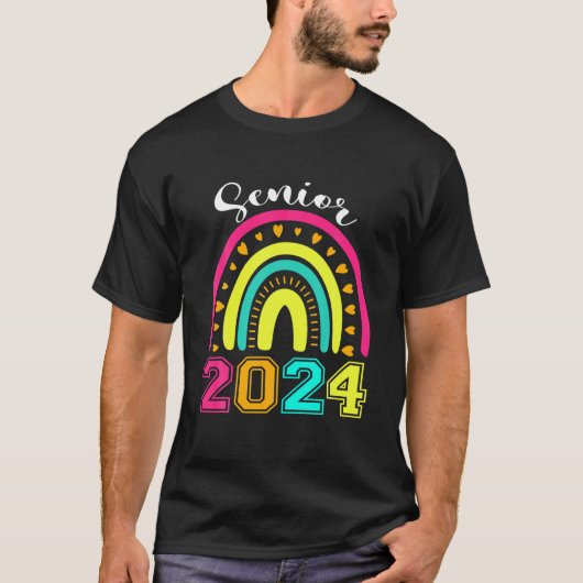 クラスOf 2024 Senior 2024 Rainbow Senior 24 Tシャツ (正面)