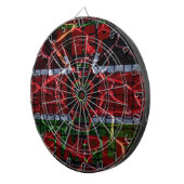 クラックド・フラッグ：シンプルさを保て - ケニアの回復力 ダーツボード (正面右)