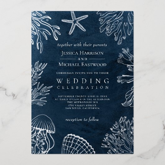 クラッシーエレガントネイビーブルー海ビーチ結婚式 箔招待状 (正面)