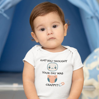 クラッピーの日のベビー – おむつ ベビーボディスーツ