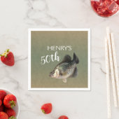 クラッピー魚釣り50誕生日 スタンダードカクテルナプキン (インサイチュ)