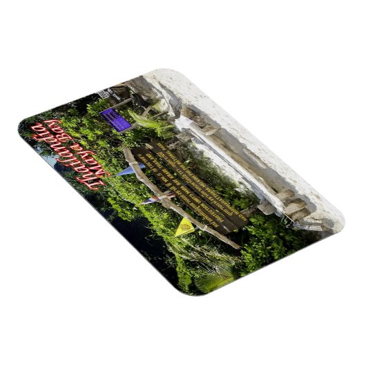 クラビ – Maya Bay – タイ –  マグネット (右側)