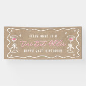 クラフトカラーの誕生日バナー'Tini Bit Older' 横断幕 (横)