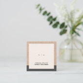 クラフト印刷ミニマリストのクリーンレイアウトモダン スクエア名刺 (スタンド正面)