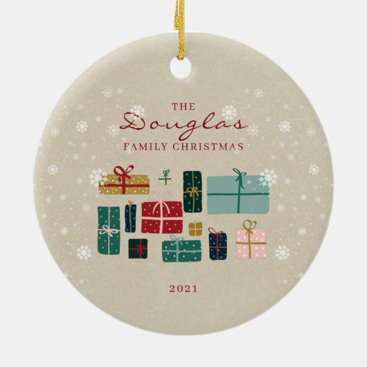 クラフト家族のクリスマスプレゼントをパーソナライズ セラミックオーナメント (裏面)