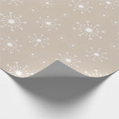 クラフト紙ブラウンおよび白い矢の雪片のギフト ラッピングペーパー (角)