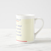 クラブのおもしろいメッセージに青と赤で参加 ボーンチャイナマグカップ (右)