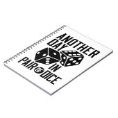 クラプスカジノペアの別の日のサイコロ ノートブック (左側)