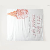 クララレトロスクープされたブライダルシャワーT タペストリー (正面(横))