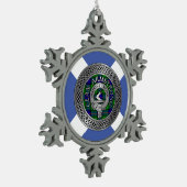 クランアームストロングクレスト&タータンチェックノット スノーフレークピューターオーナメント (左)