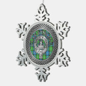 クランスターリングクレスト&タータンチェックノット スノーフレークピューターオーナメント (右)