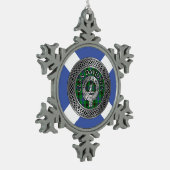 クランダビッドソンクレスト&タータンチェックノット スノーフレークピューターオーナメント (左)