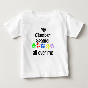 クランバースパニエル犬ウォークデザイン ベビーTシャツ