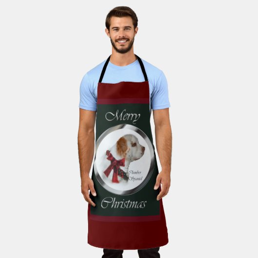 クランバー・スパニエル クリスマス エプロン (着用した状態)