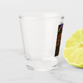 クランパスズが12月のクランプスナクトを待っている ショットグラス (左)