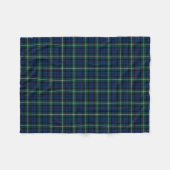 クランフォーブスタータンチェックブルー&グリーンスコティッシュプレイド フリースブランケット (正面(横))