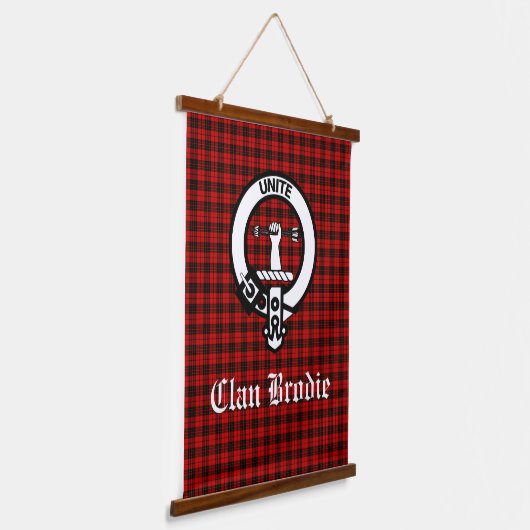 クランブロディークレストバッジとタータンチェック 吊り下げ型タペストリー (傾斜あり)
