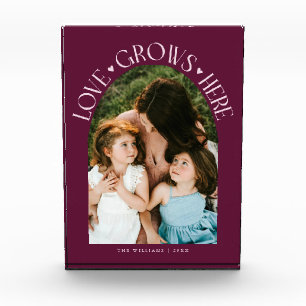 クランベリーのモダンアーチフォト Love Grows Here フォトブロック
