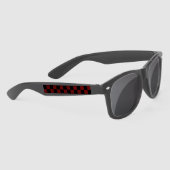 クランベリーレッドとブラックチェッカーボードパターン サングラス (右)