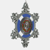 クラン・フォレスター |フォスタークレスト&タータンチェックノット スノーフレークピューターオーナメント (左)