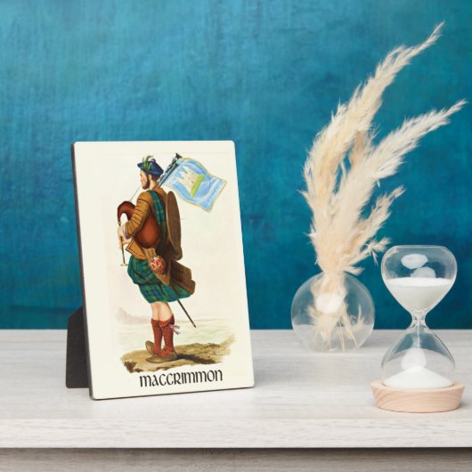 クラン・マククリモン・クランによるスコットランドのクランR. R. McIan フォトプラーク (側面)