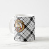 クランMacFarlaneクレストオーバー白黒タータンチェック コーヒーマグカップ (正面左)