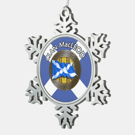 クランMacLeodタータンチェックノット&フラグ スノーフレークピューターオーナメント (右)