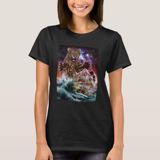 クラーケンとしてモンスタージャガーの猫が戦艦を攻撃する Tシャツ (正面)