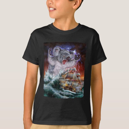 クラーケンの怪獣コアラが高い所で軍艦を攻撃 Tシャツ (正面)