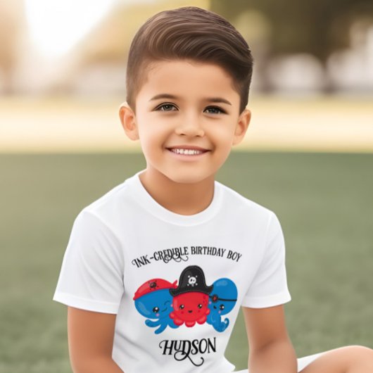 "クラーケンはどこ?』 タコの海賊 子供の誕生日 トドラーTシャツ
