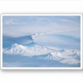 クリウチェフスコイ火山から放出されるプルーム。 シール (正面)