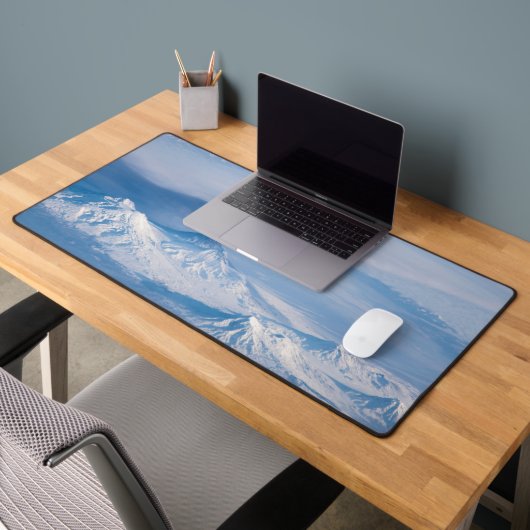 クリウチェフスコイ火山から放出されるプルーム。 デスクマット (オフィス2)