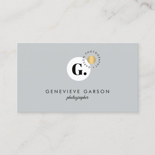 クリエイティブはっきりしたモノグラムのロゴグレーソーシャルメディア 名刺 (正面)