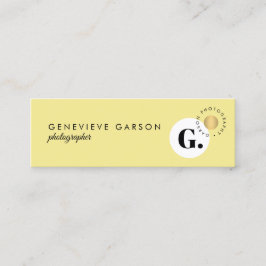 クリエイティブはっきりしたモノグラムロゴイエローソーシャルメディア スキニー名刺